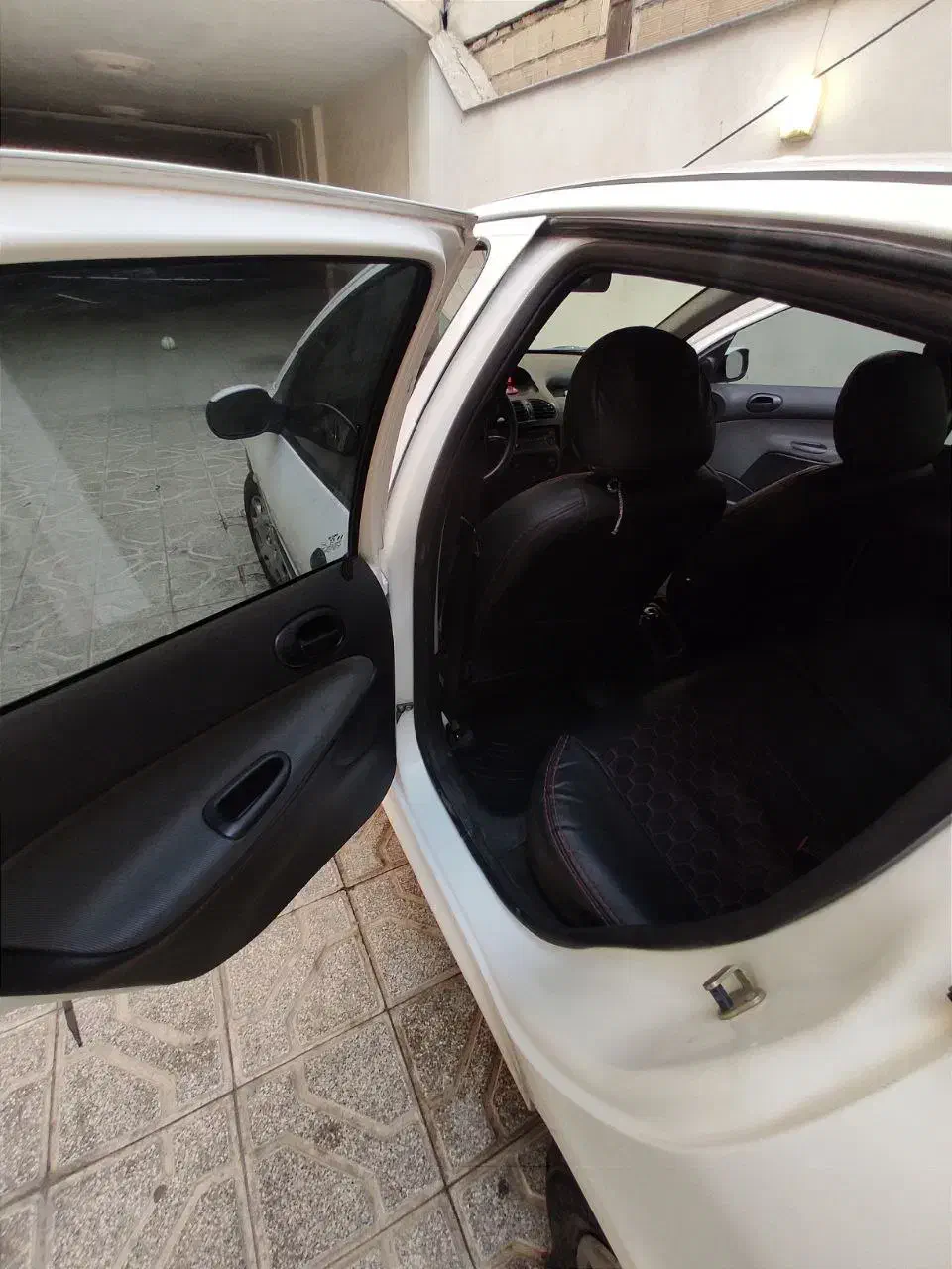 پژو ۲۰۶ صندوق دار v8 - 1393