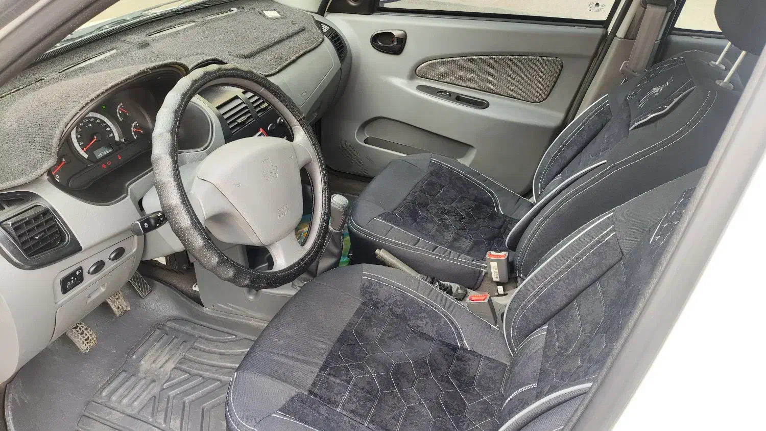 تیبا صندوق دار SX - 1400