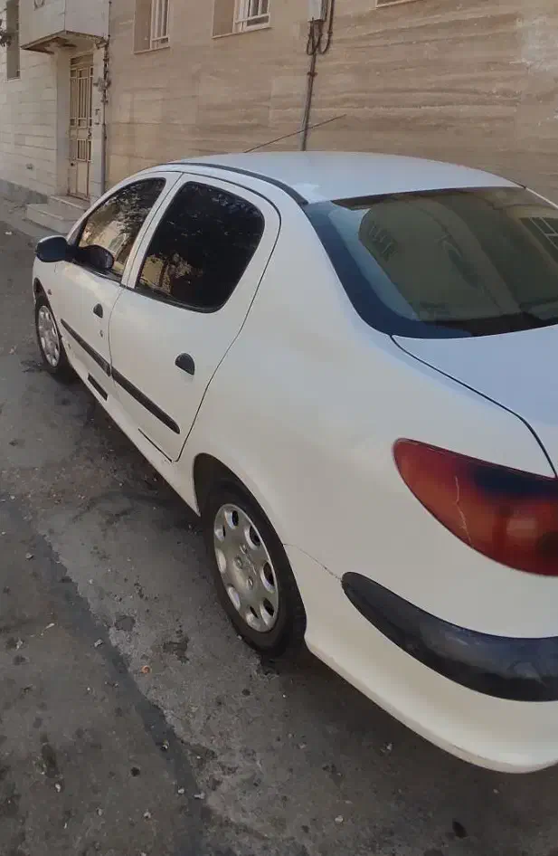 پژو ۲۰۶ صندوق دار v8 - 1395