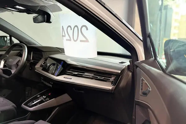 آئودی الکتریکی Q5 ۴۰ - 2024