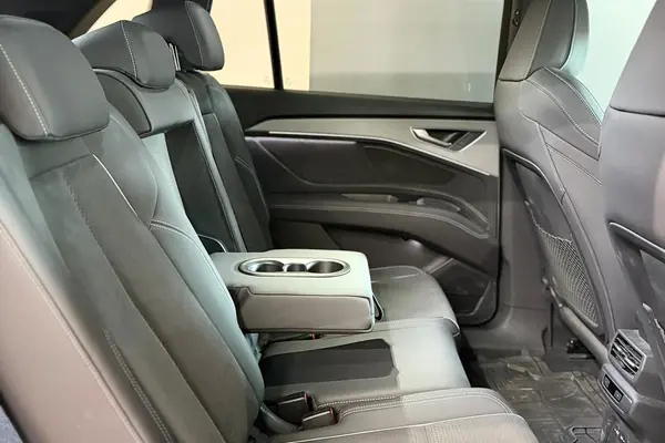 آئودی الکتریکی Q5 ۴۰ - 2024