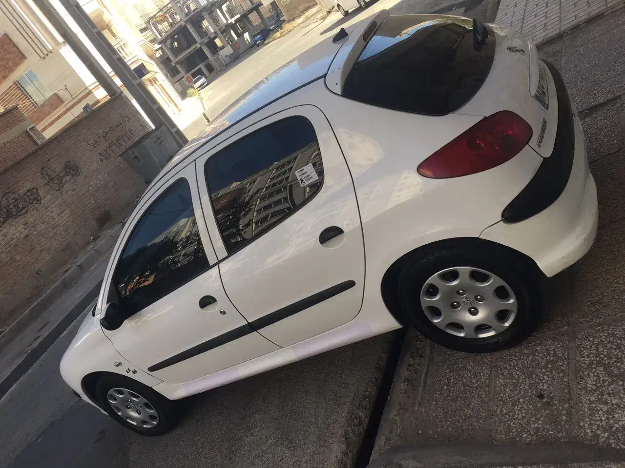 پژو 206 تیپ 5 - 1396