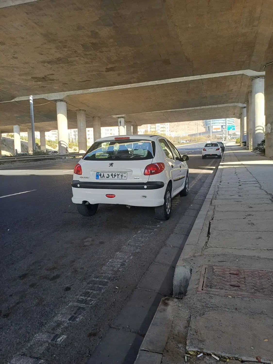 پژو 206 تیپ 3 - 1401