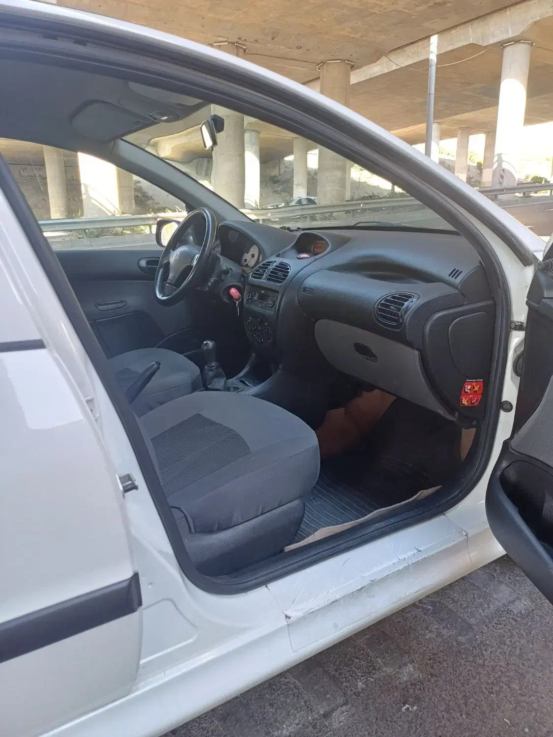 پژو 206 تیپ 3 - 1401