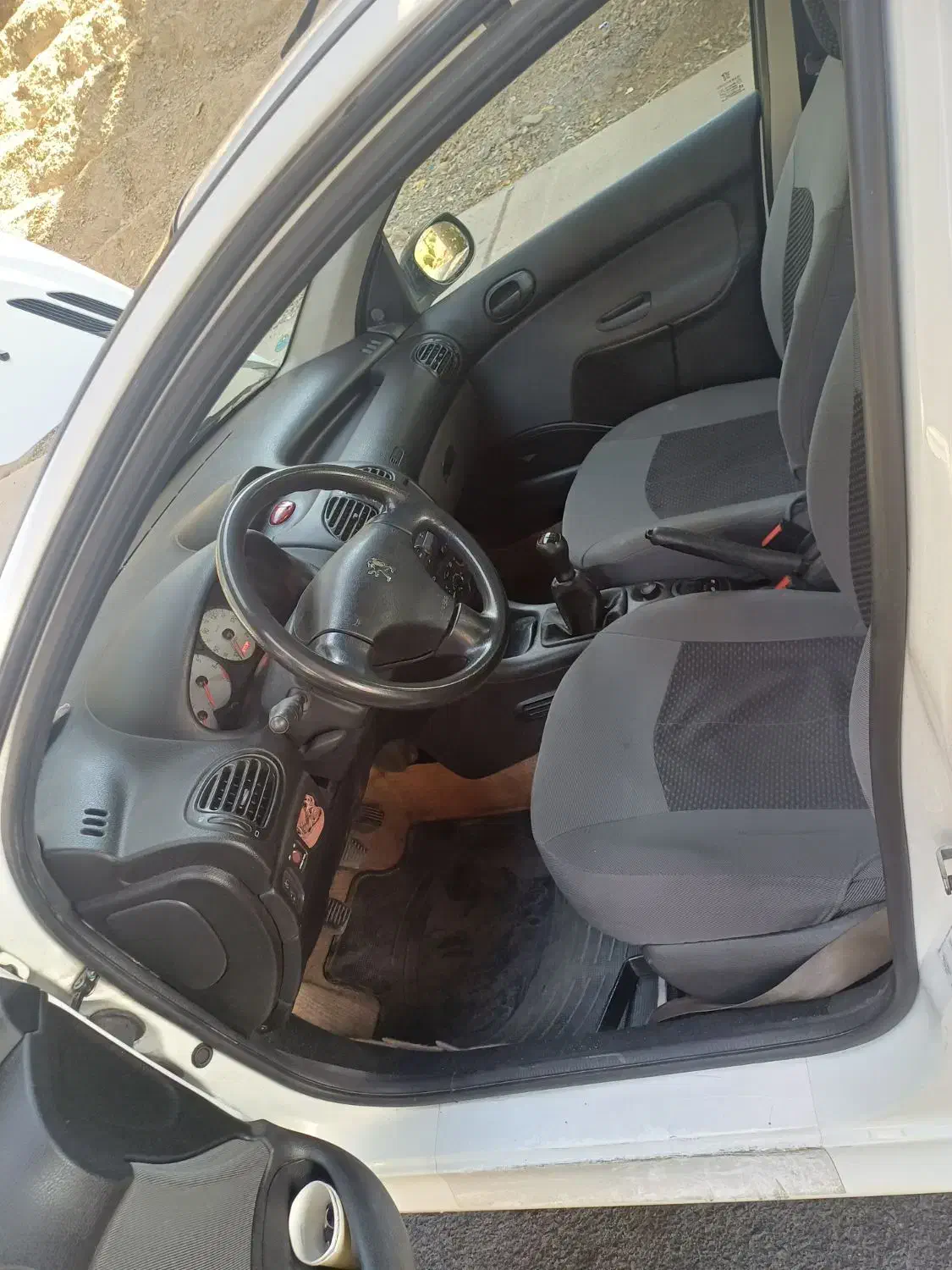 پژو 206 تیپ 3 - 1401