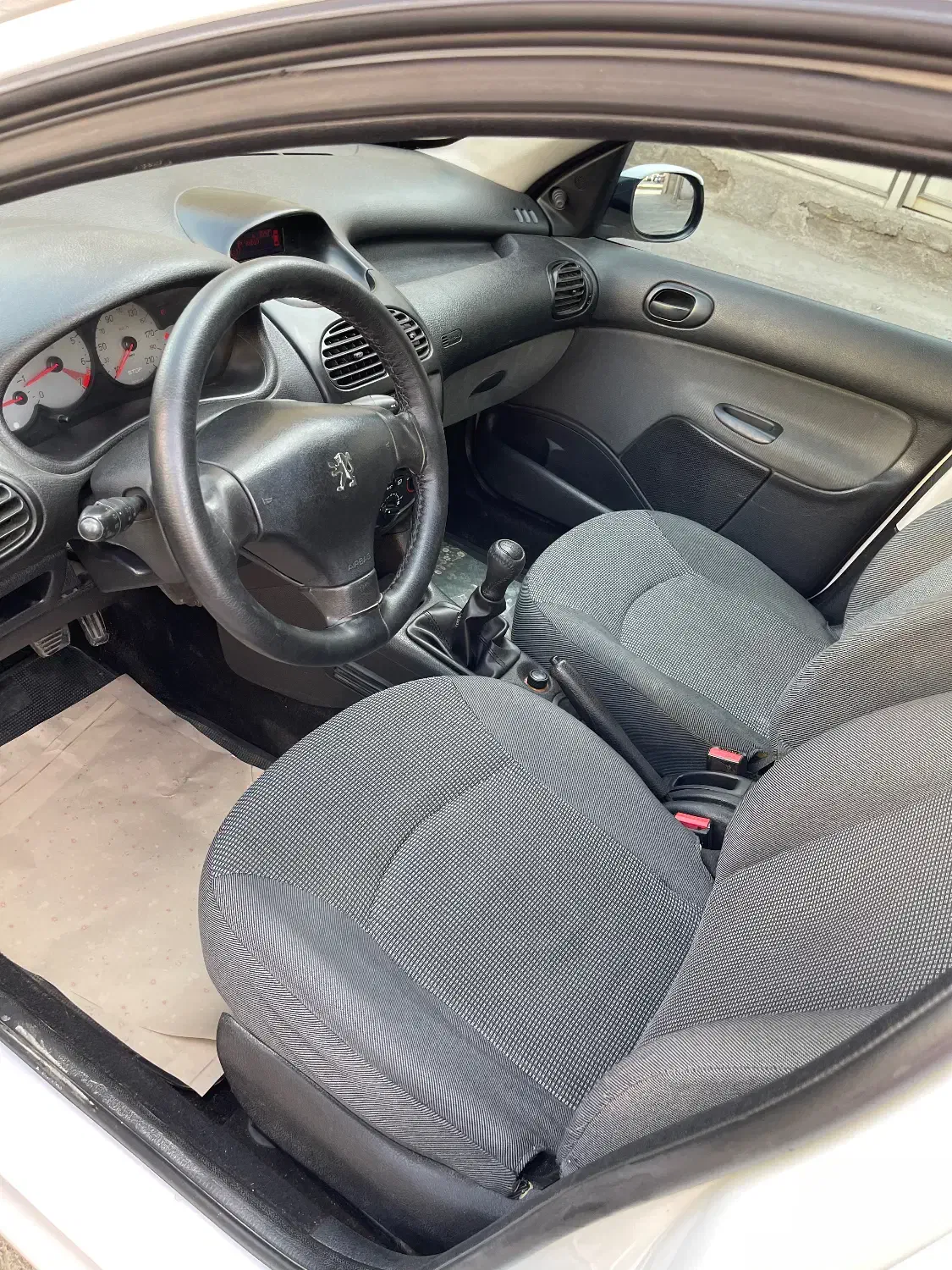 پژو 206 تیپ 2 - 1397