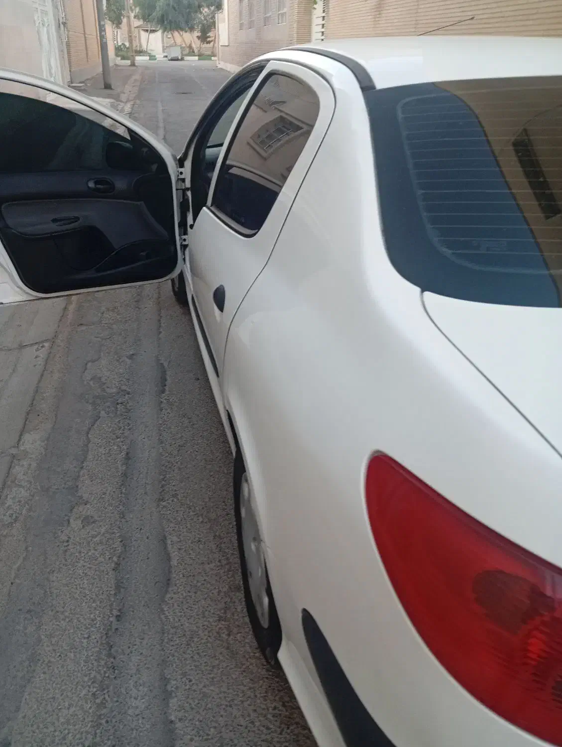 پژو ۲۰۶ صندوق دار v8 - 1395