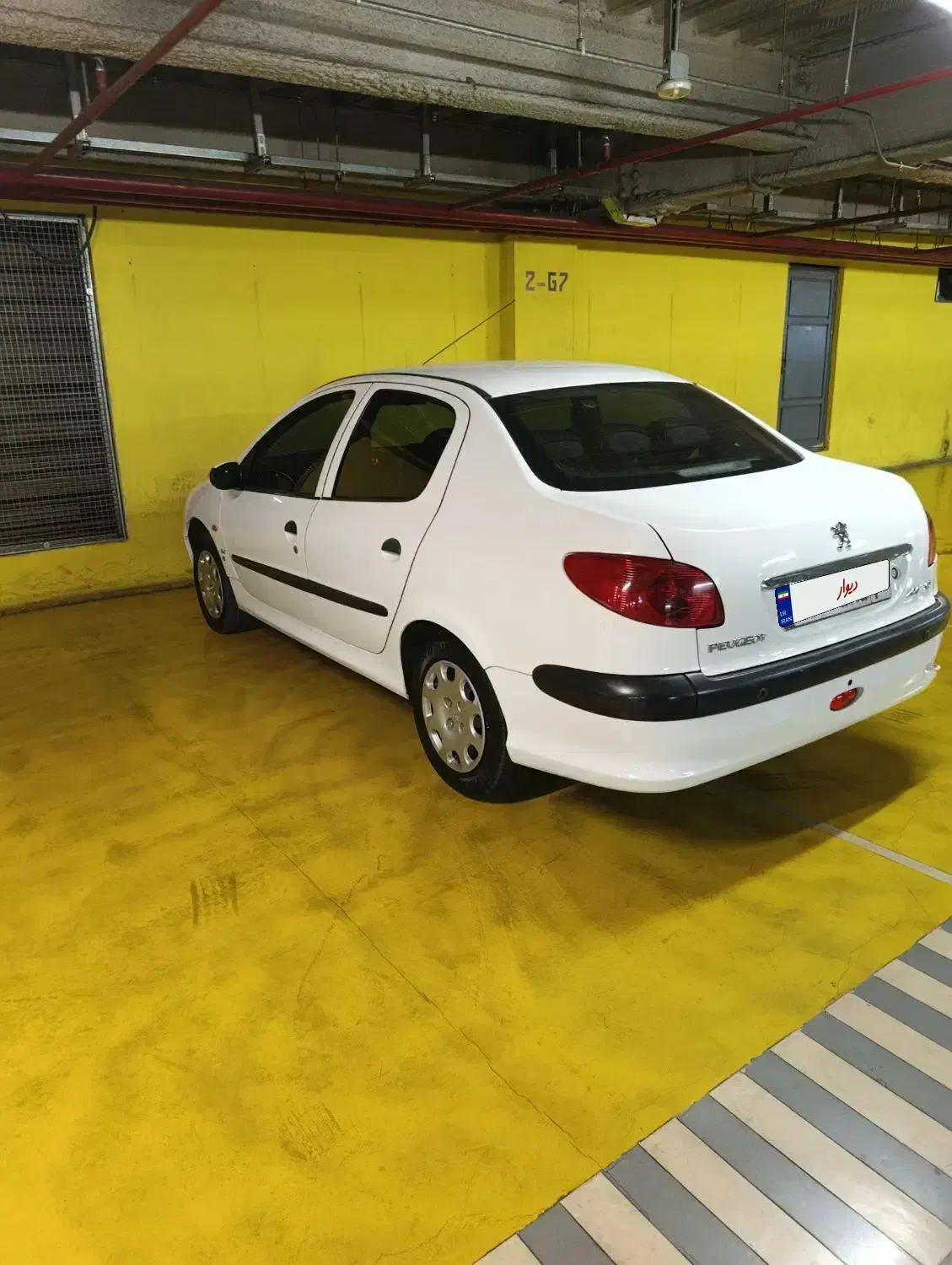 پژو ۲۰۶ صندوق دار v8 - 1396