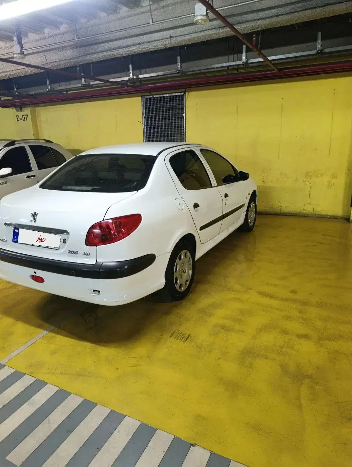 پژو ۲۰۶ صندوق دار v8 - 1396