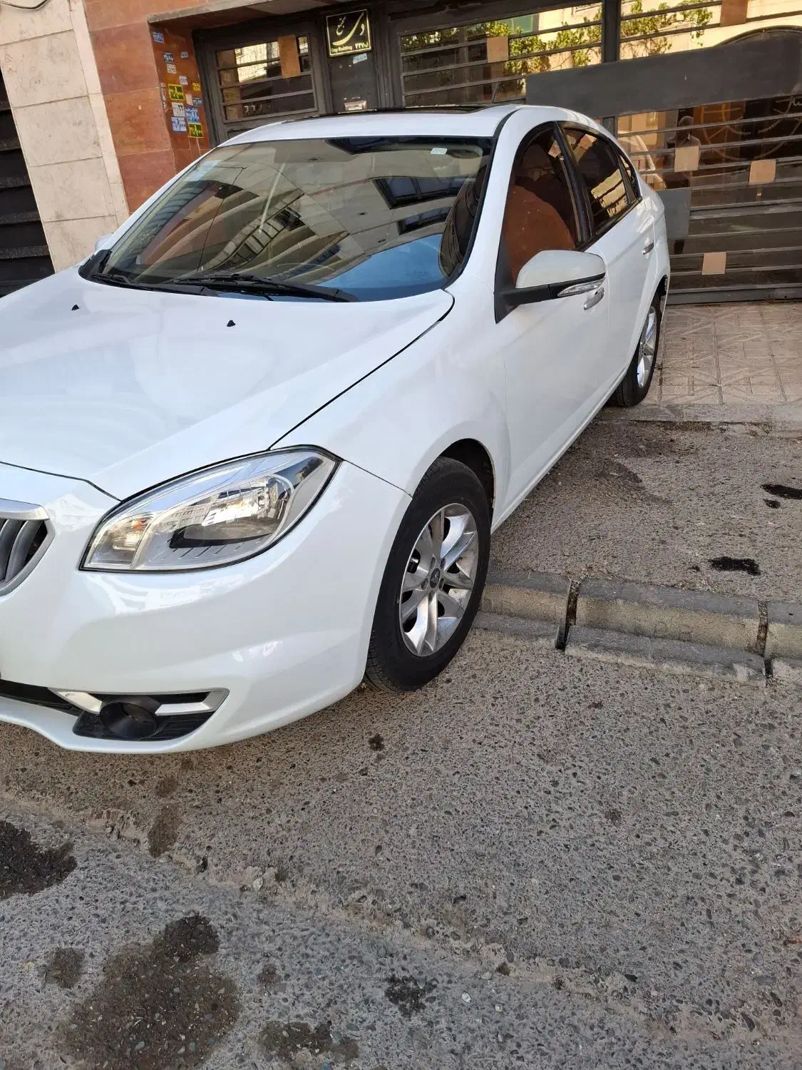 خودرو برلیانس، H330 آگهی ann_20897448
