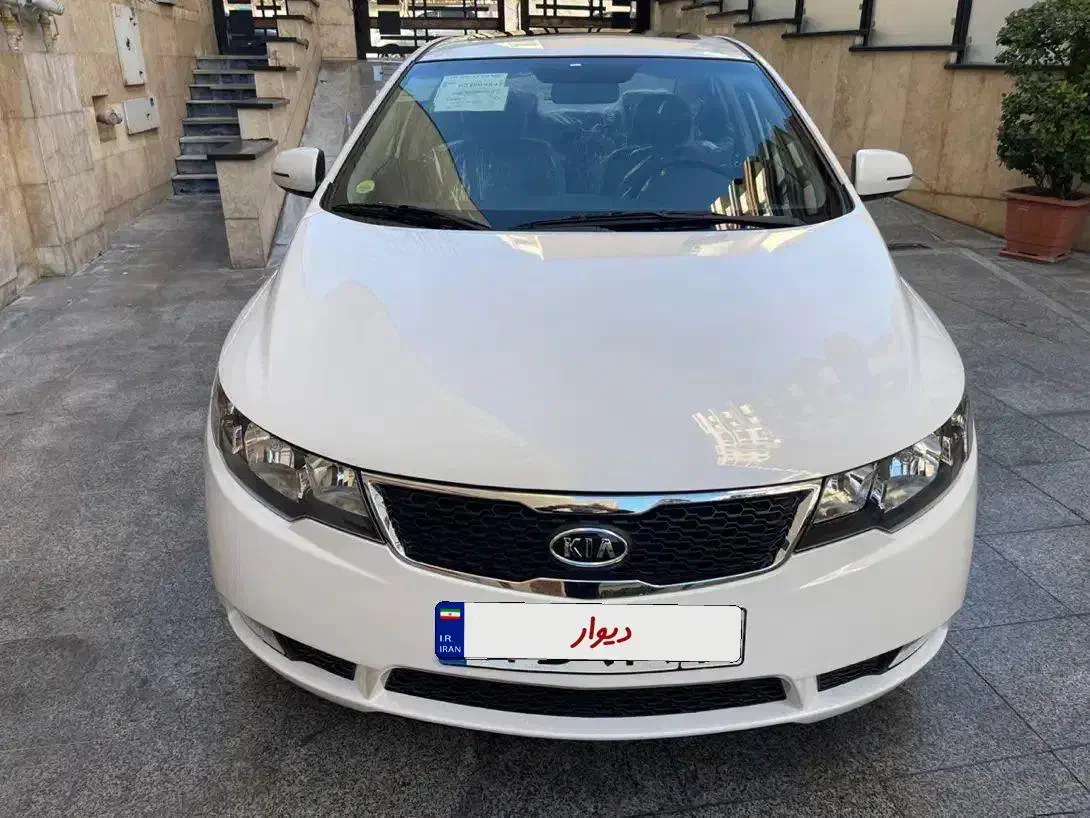 خودرو کیا، سراتو مونتاژ آگهی ann_20897460