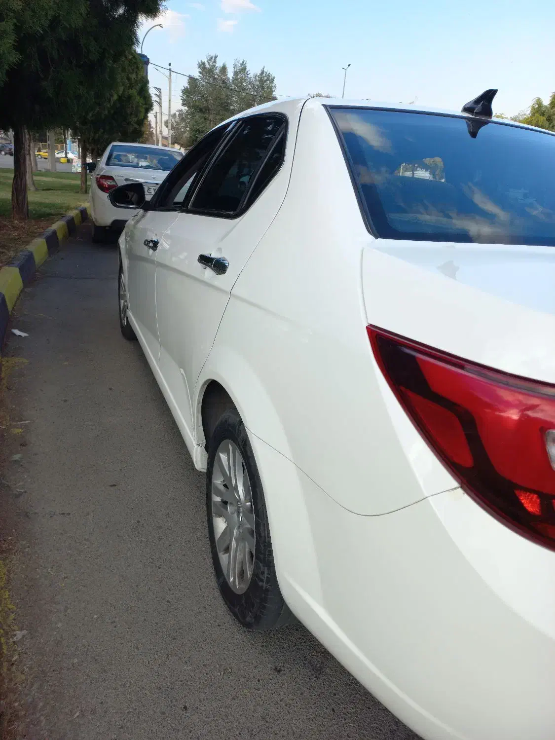 دنا پلاس تیپ ۲ سانروف ۴ ایربگ - 1399