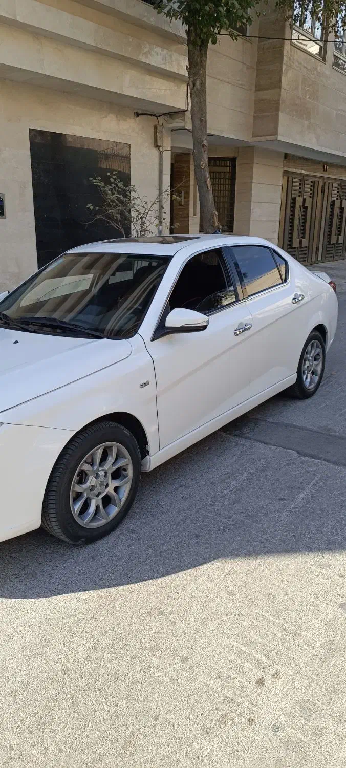 دنا پلاس توربو اتوماتیک - 1402