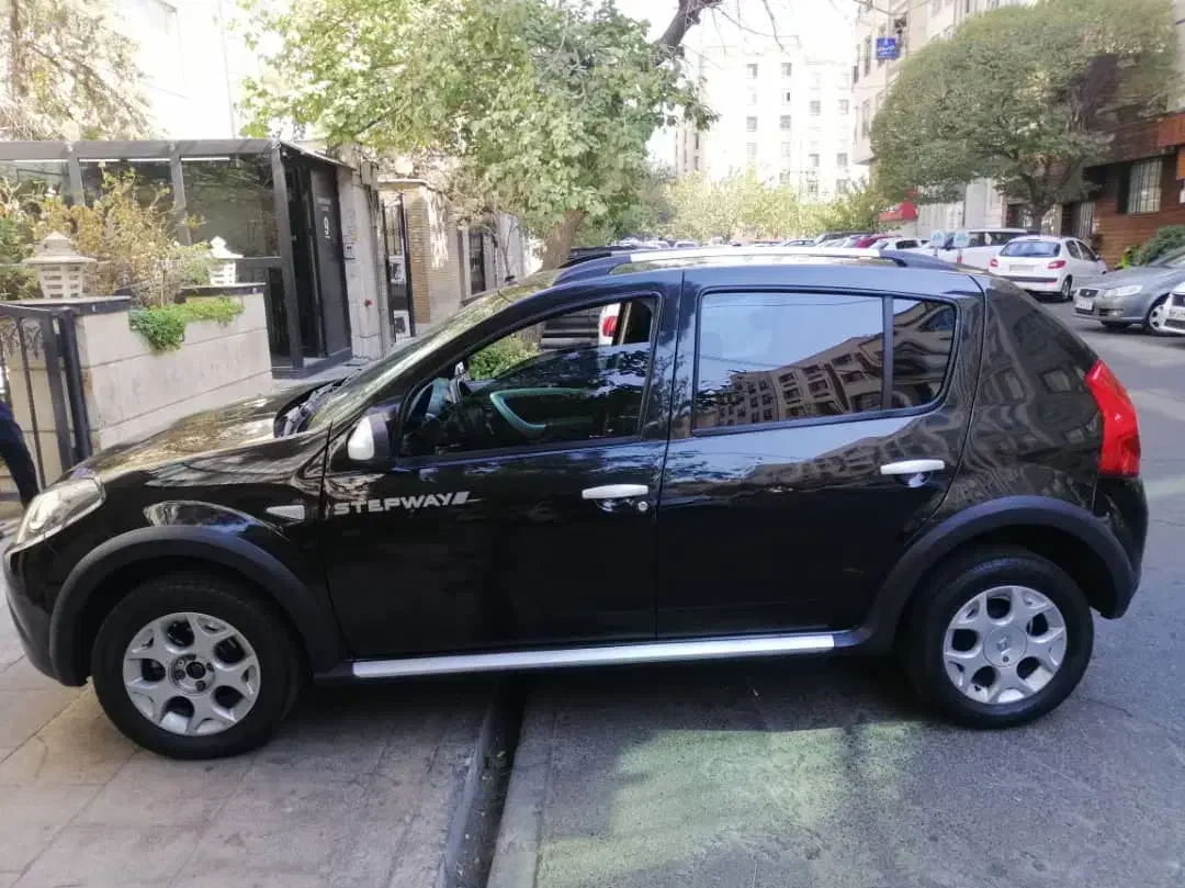 رنو ساندرو اتوماتیک - 1398