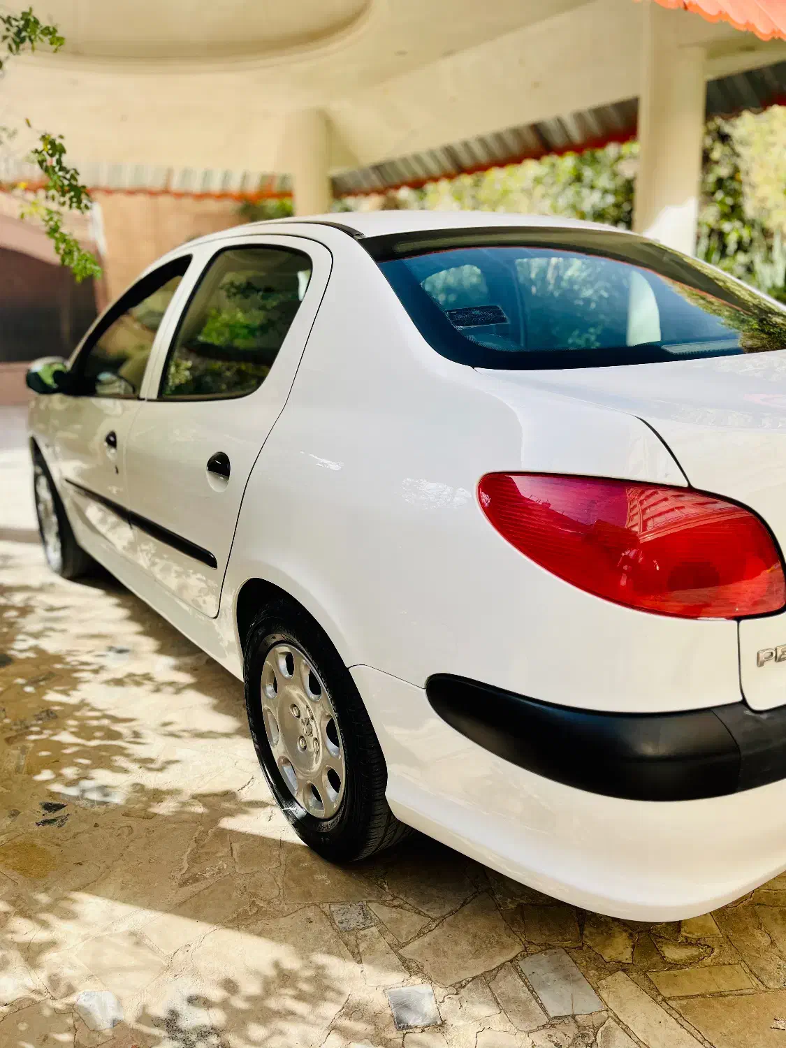 پژو ۲۰۶ صندوق دار v20 - 1390