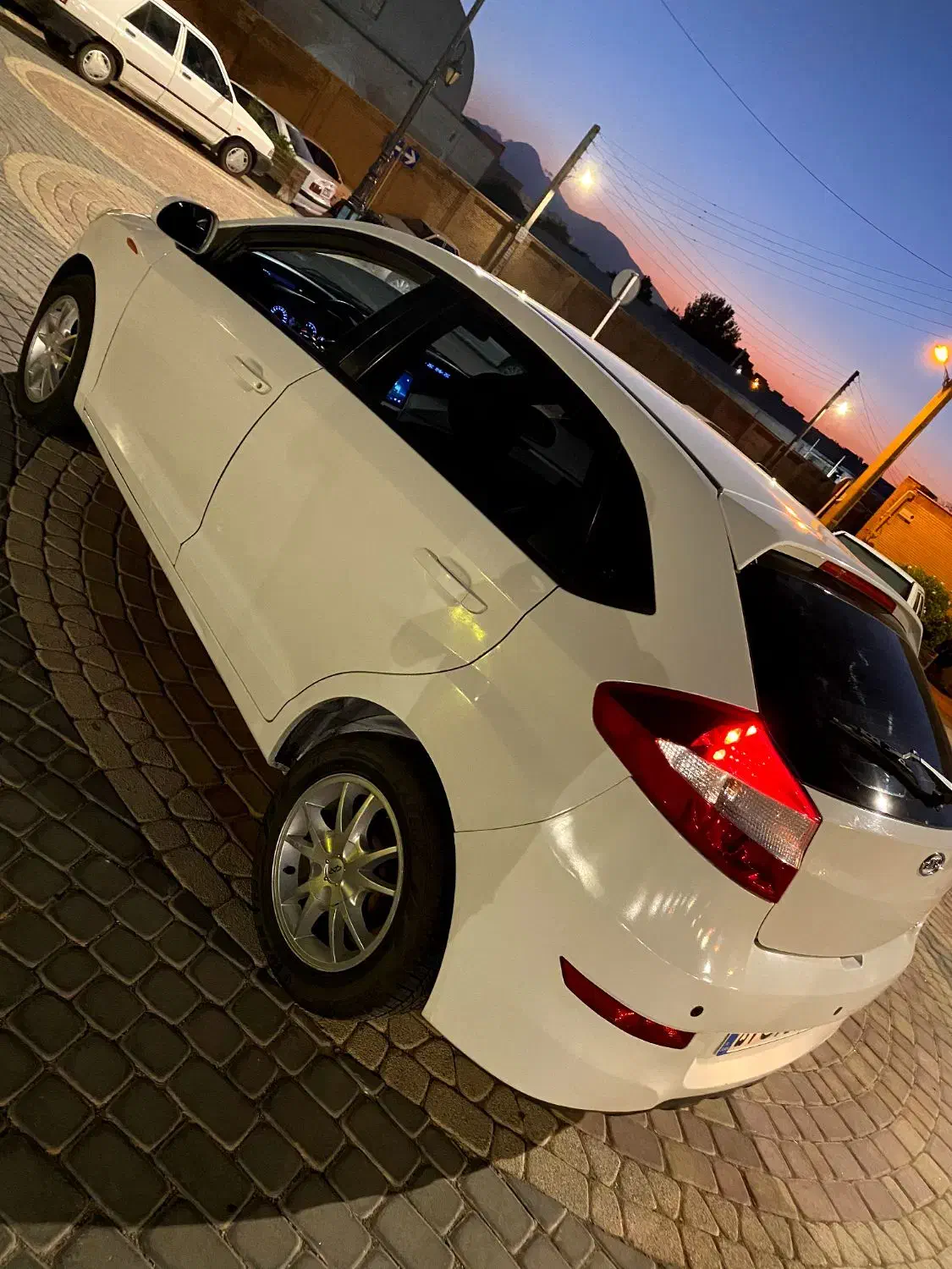 خودرو ام وی ام، 315 هاچ بک آگهی ann_20898099