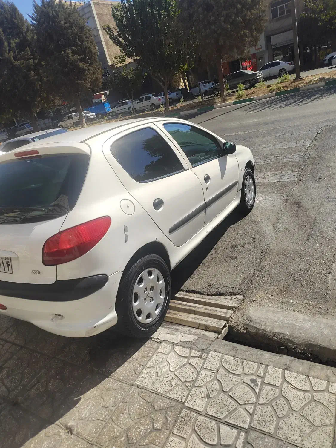 پژو 206 تیپ 2 - 1390