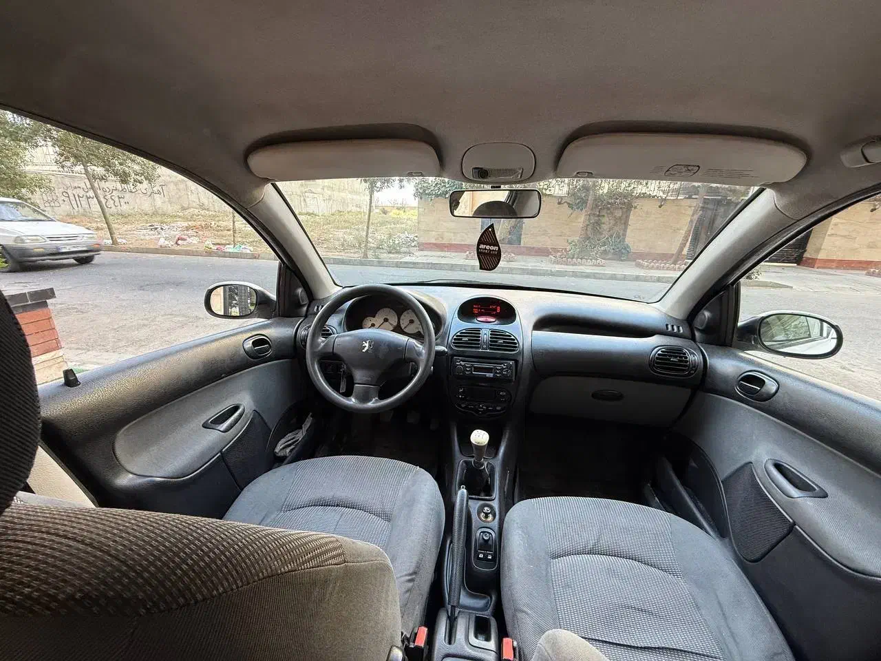 پژو ۲۰۶ صندوق دار v8 - 1394