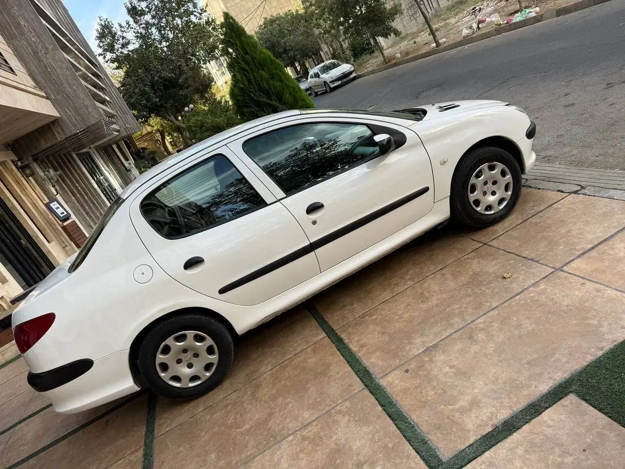 پژو ۲۰۶ صندوق دار v8 - 1394