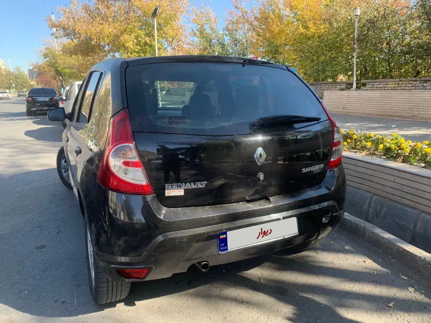 رنو ساندرو دنده ای - 1396