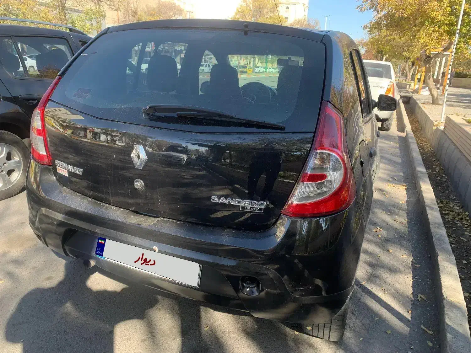 رنو ساندرو دنده ای - 1396
