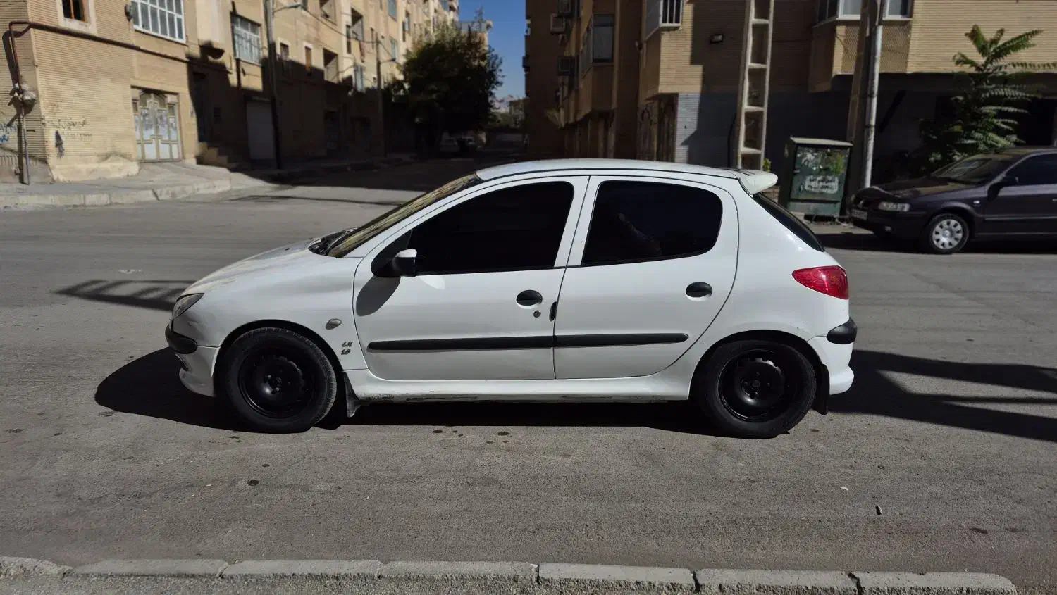 پژو 206 تیپ 5 - 1392