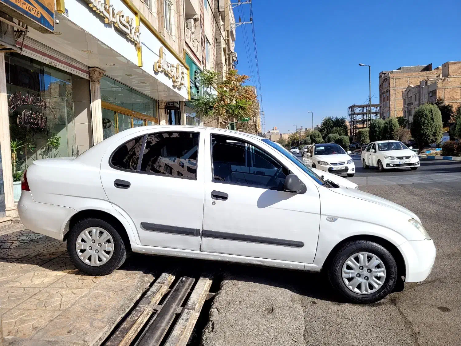تیبا صندوق دار SX - 1391