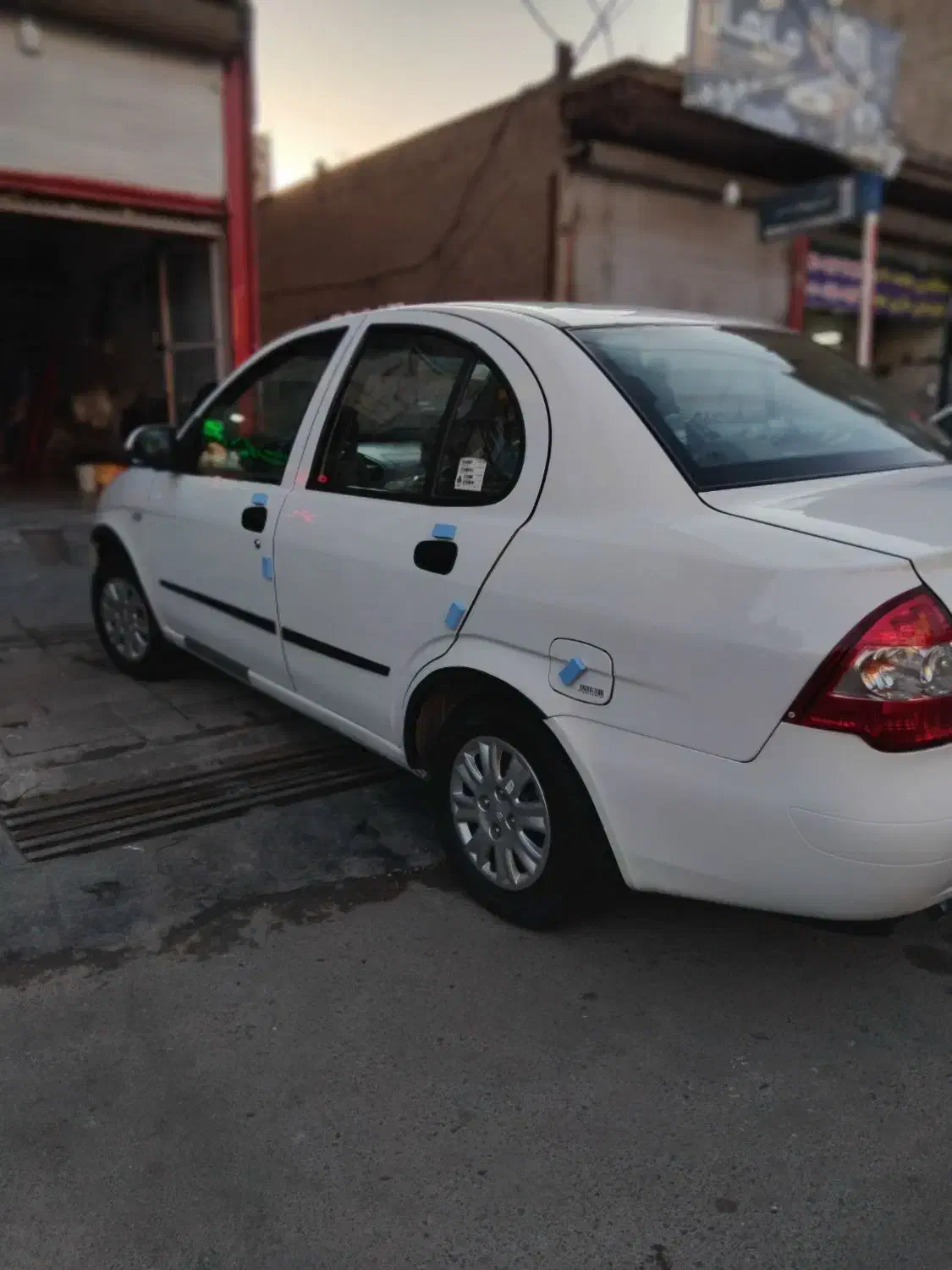 تیبا صندوق دار EX - 1401