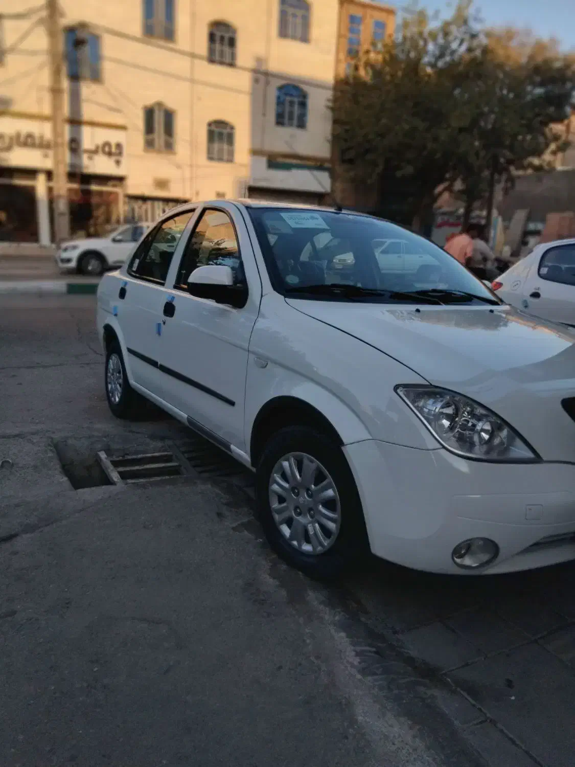 تیبا صندوق دار EX - 1401