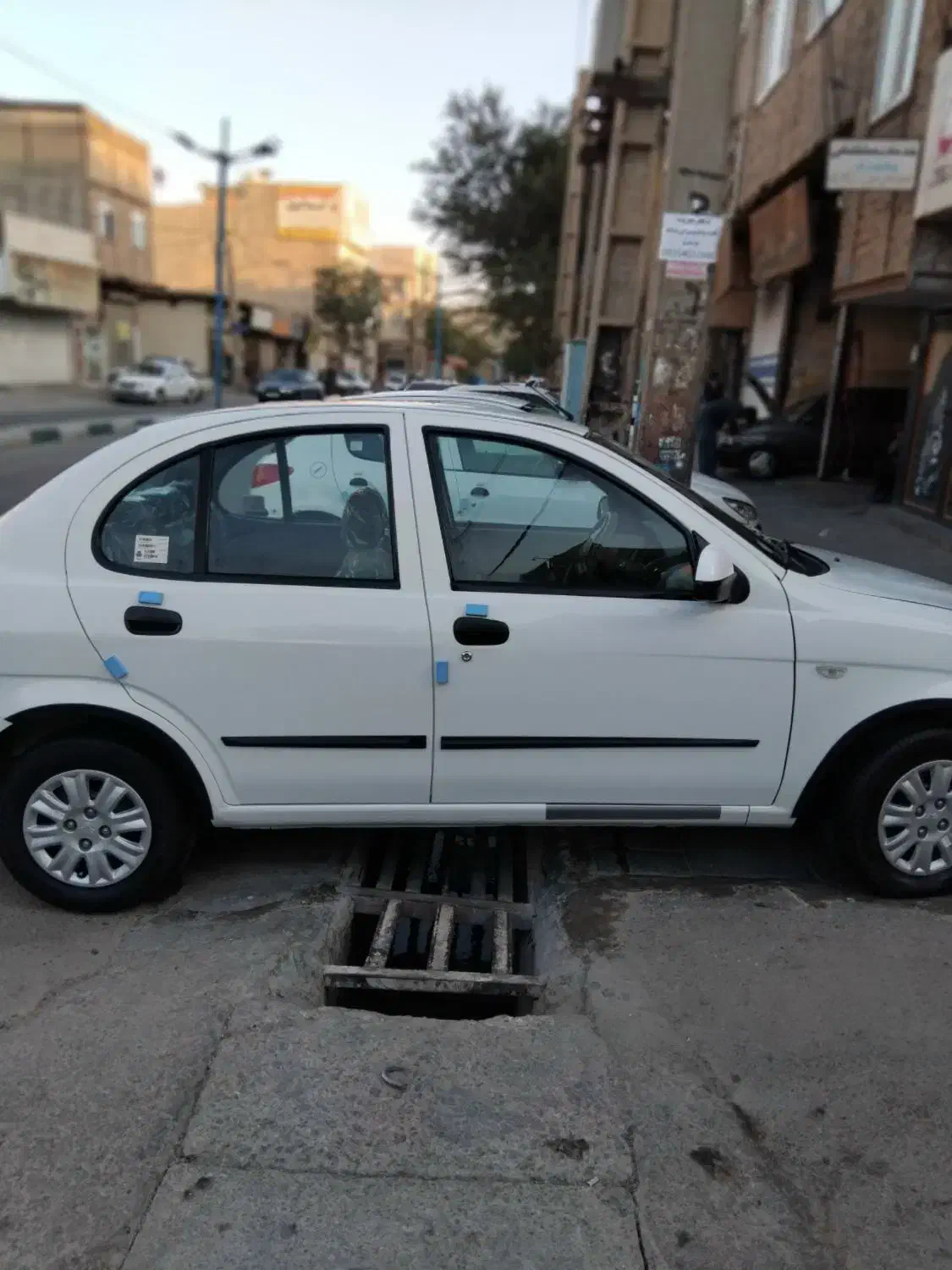 تیبا صندوق دار EX - 1401