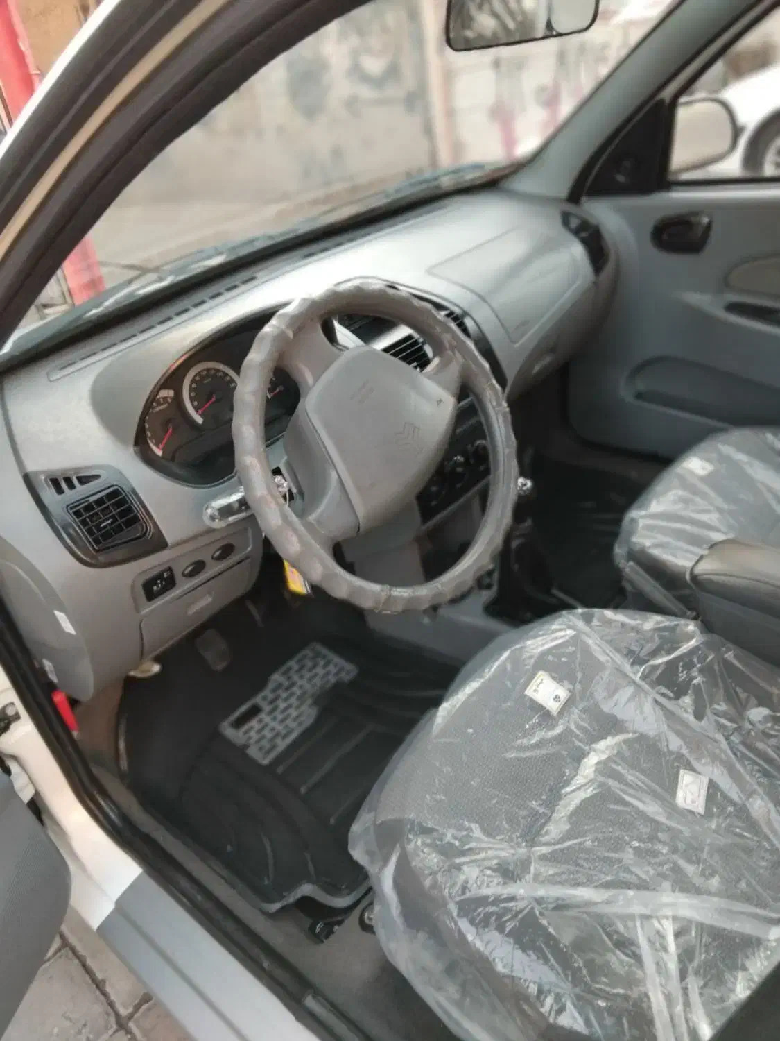 تیبا صندوق دار EX - 1401