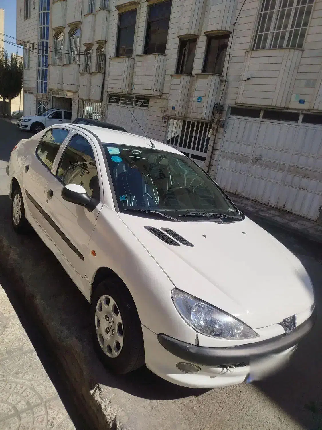 پژو ۲۰۶ صندوق دار v8 - 1393