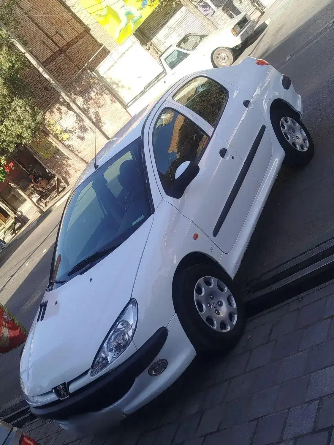 پژو ۲۰۶ صندوق دار v8 - 1393