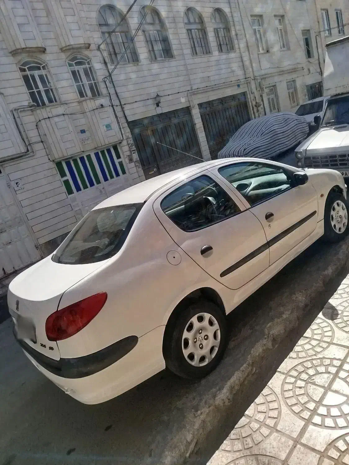 پژو ۲۰۶ صندوق دار v8 - 1393