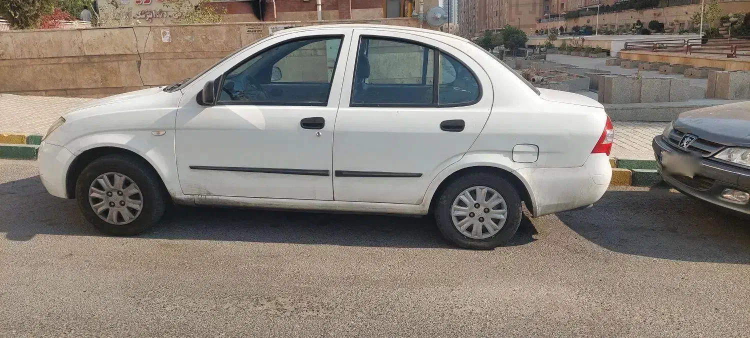 تیبا صندوق دار SX - 1400