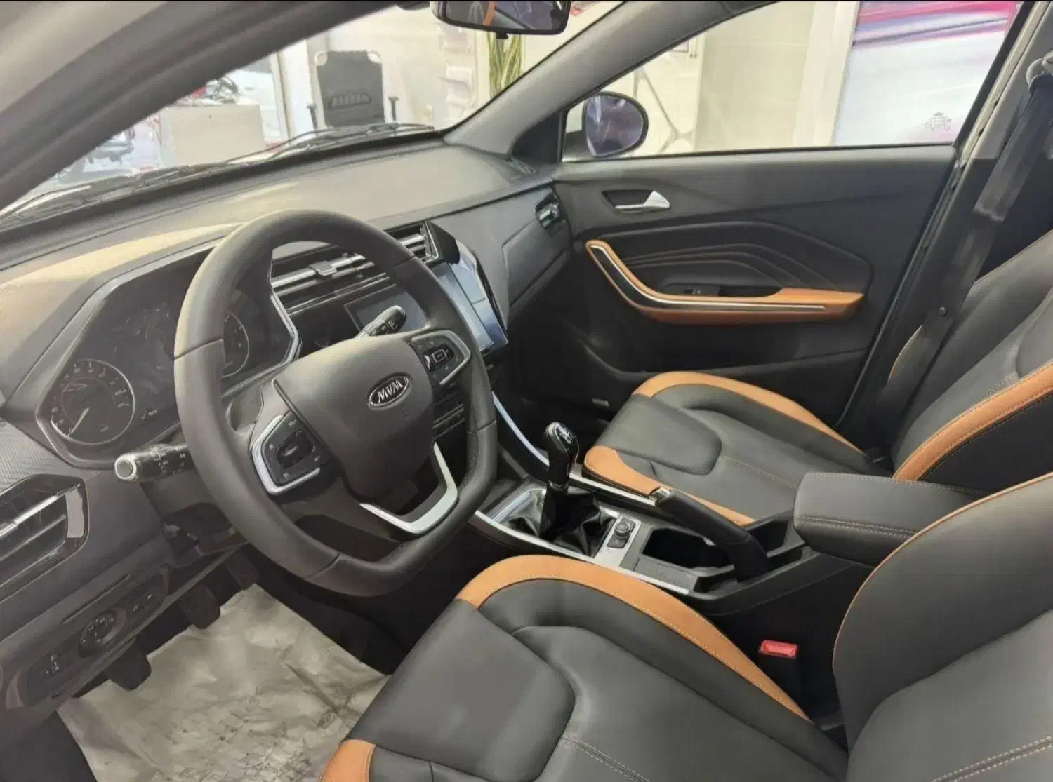 ام وی ام X22 پرو دنده‌ای - 1402