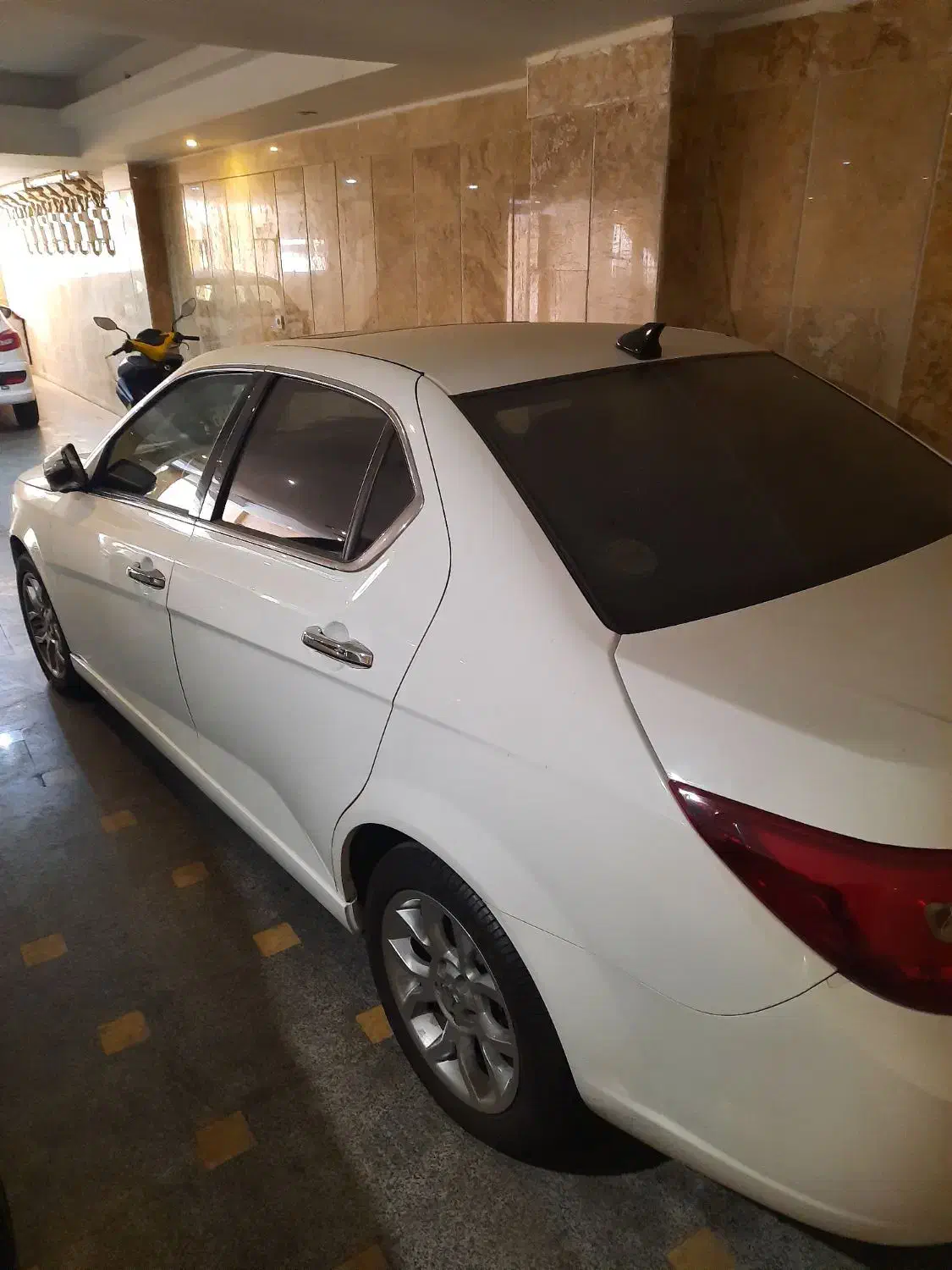 دنا پلاس توربو 6 دنده - 1401