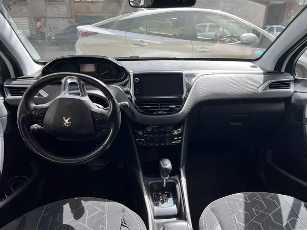 پژو 2008 اتوماتیک - 1397