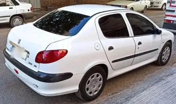 پژو ۲۰۶ صندوق دار v8 - 1396