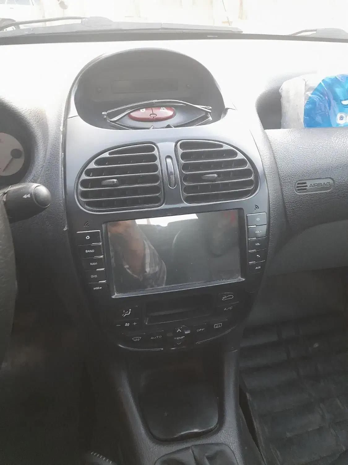 پژو ۲۰۶ صندوق دار v8 - 1391