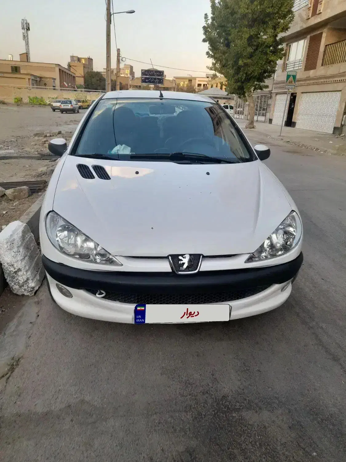 پژو ۲۰۶ صندوق دار v8 - 1391