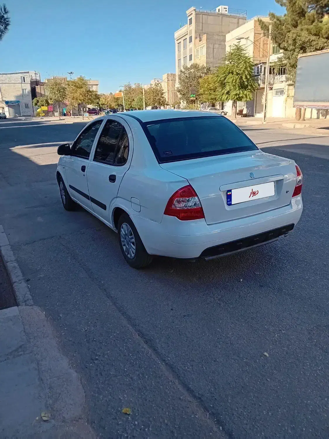 تیبا صندوق دار SX - 1393