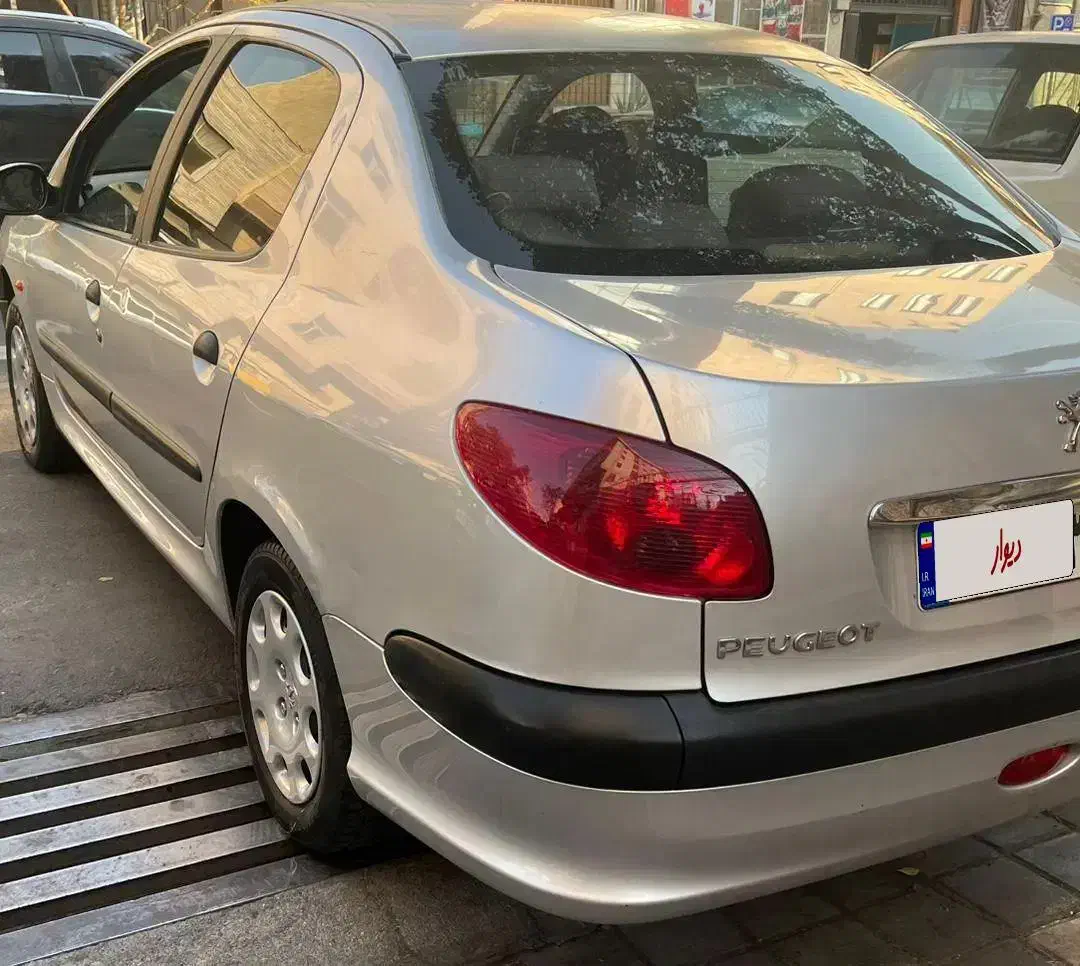 پژو ۲۰۶ صندوق دار v1 - 1386