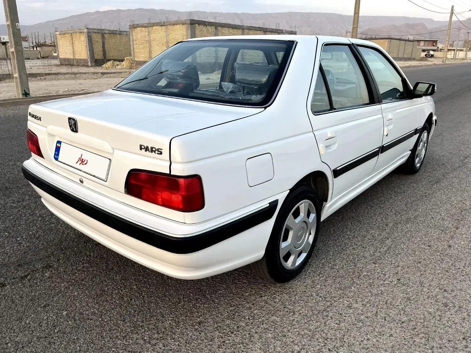 پژو پارس XU7P - 1402