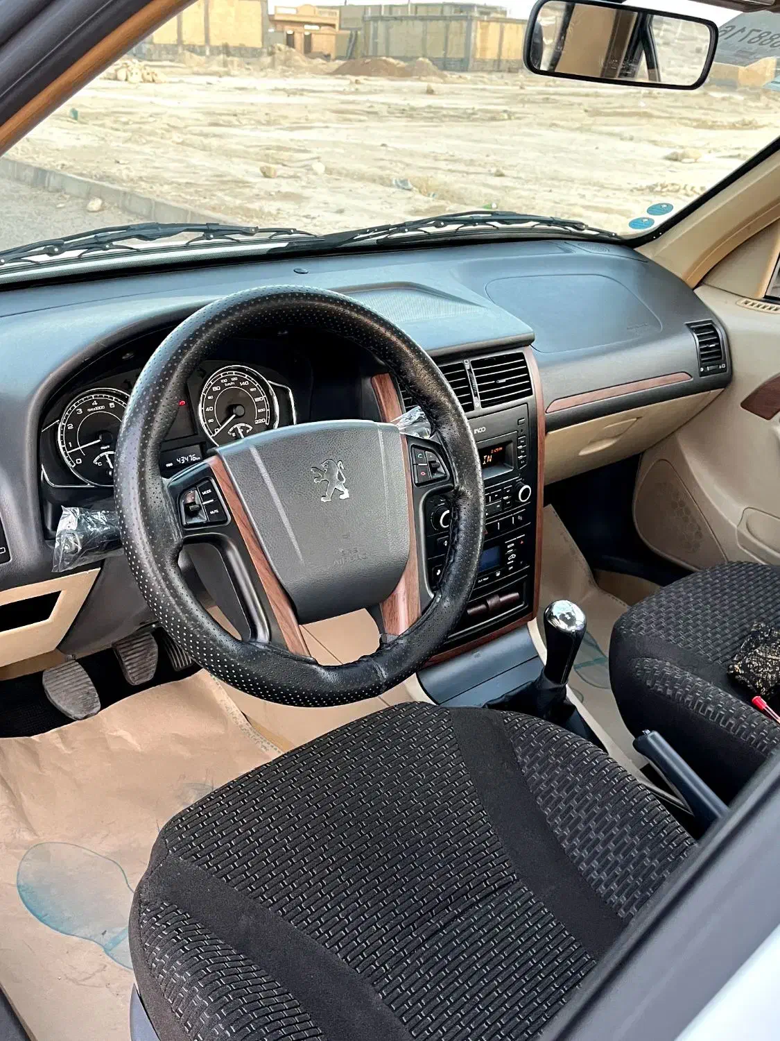 پژو پارس XU7P - 1402