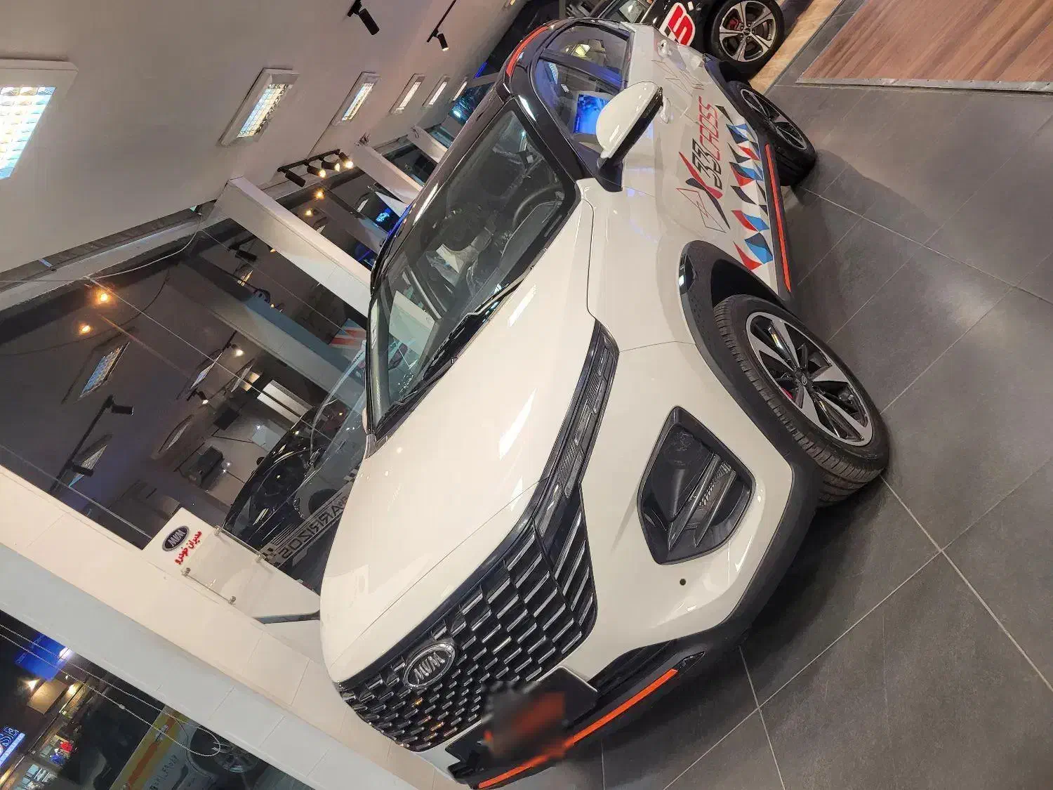 خودرو ام وی ام، X33 کراس آگهی ann_20900016