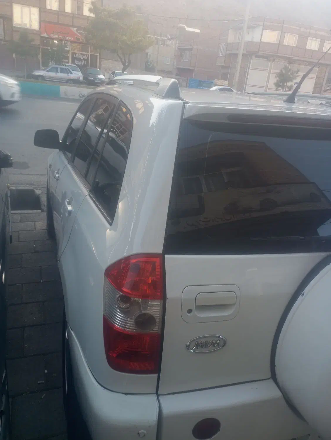 ام وی ام X33 دنده‌ای ساده - 1390