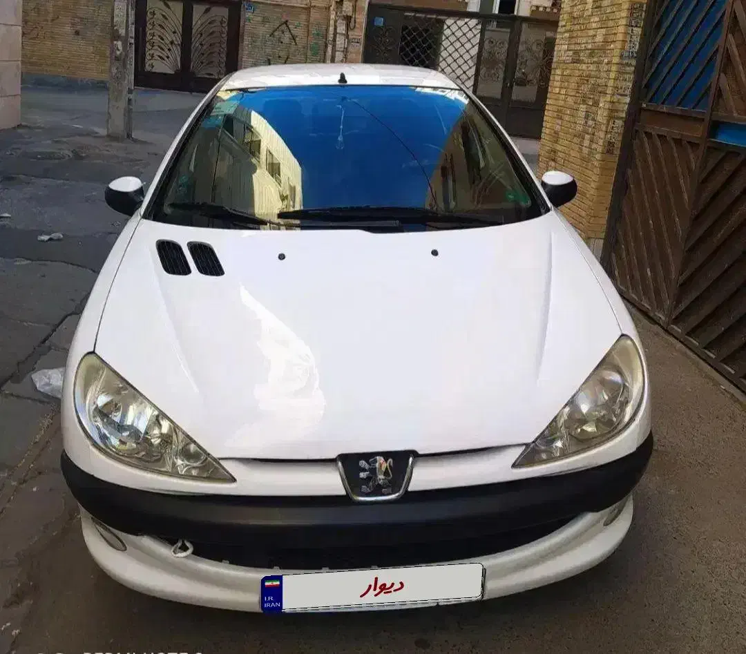 پژو ۲۰۶ صندوق دار v8 - 1390