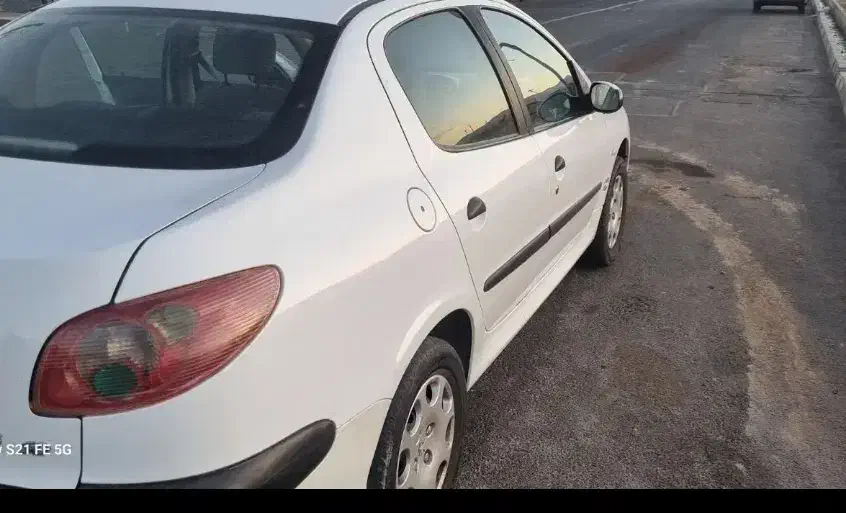 پژو ۲۰۶ صندوق دار v8 - 1390