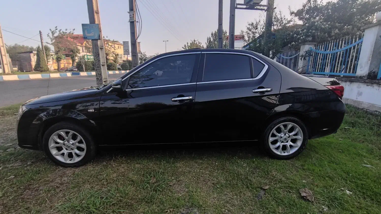 دنا پلاس توربو اتوماتیک - 1402